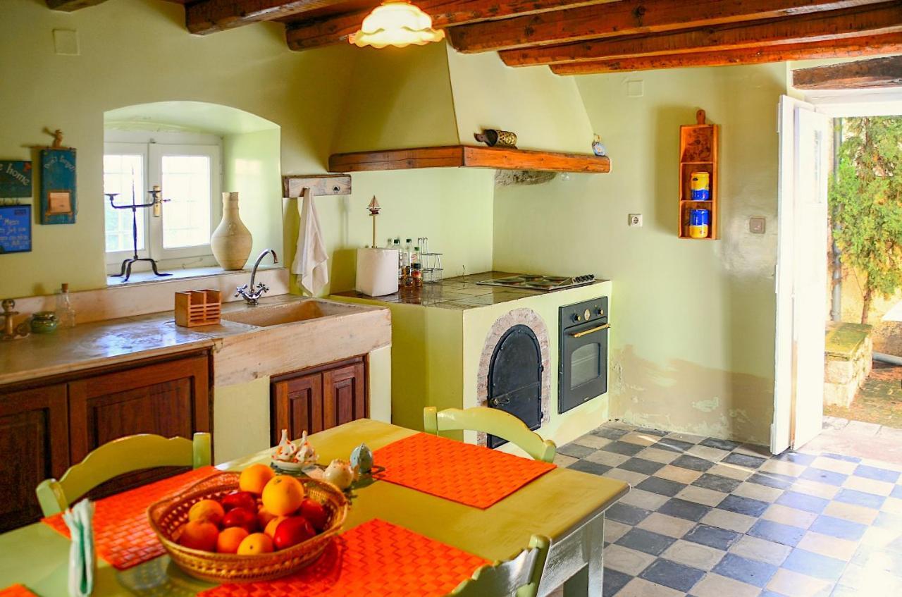 Villa Spetses 외부 사진